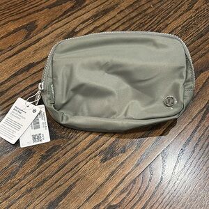 Lululemon Everwhere Belt Bag NWT, new  brand new excellent unused condition